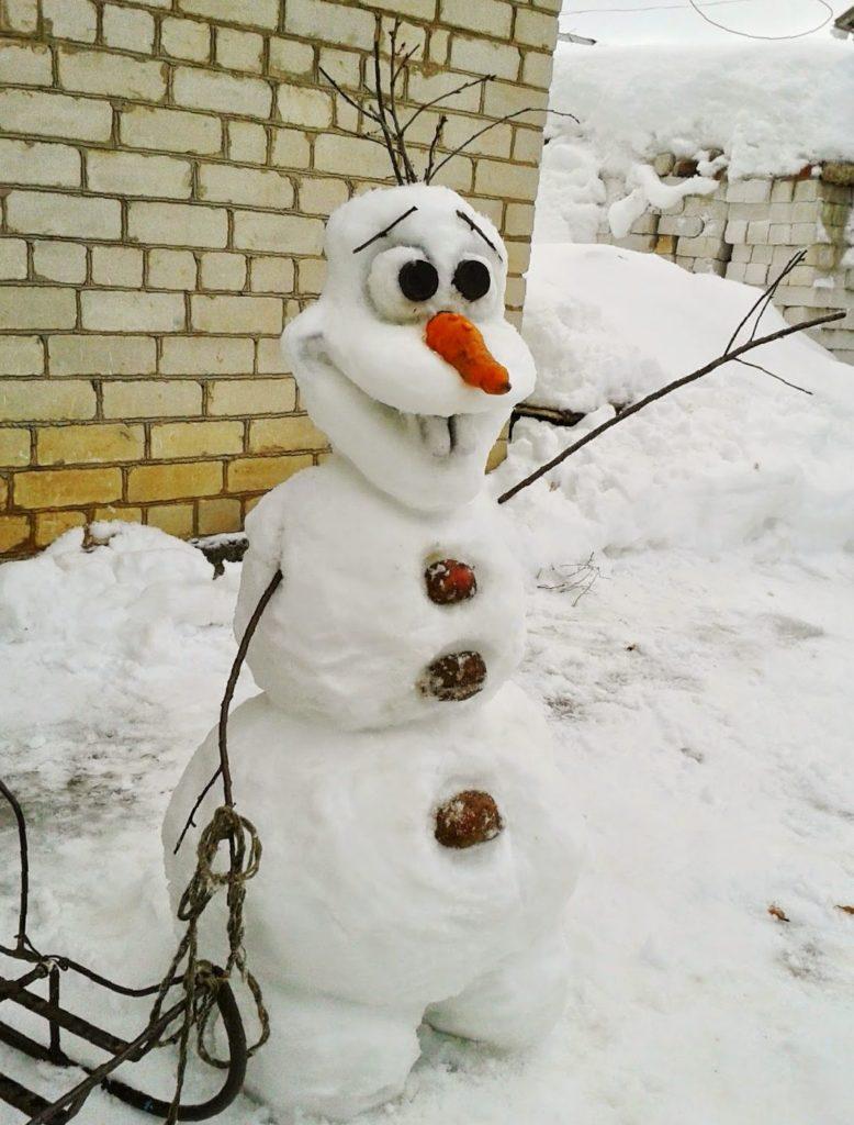 Ticiet mums ndash tas... Autors: Zibenzellis69 Smieklīgas un foršas 55 sniegavīru fotogrāfijas