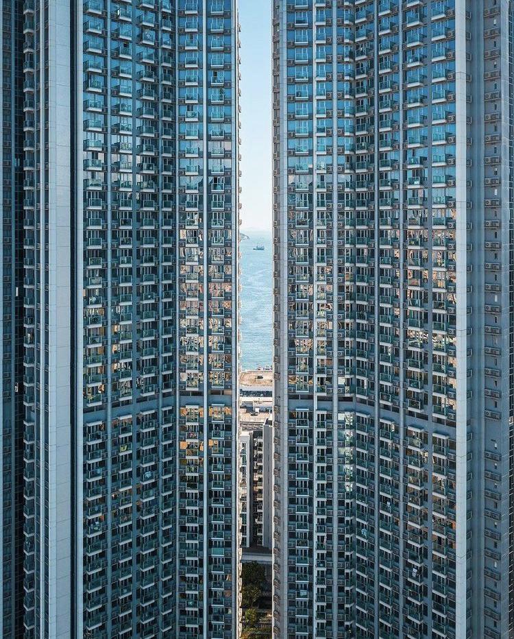 Mājas Honkongā Autors: Zibenzellis69 Daži urbanizācijas piemēri, kas rada vēlmi pamest pilsētu un apmesties laukos