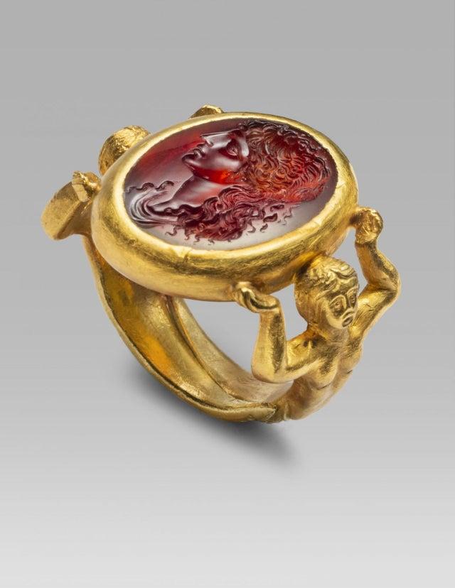 Zelta un karneola gredzens kas... Autors: Zibenzellis69 18 arheoloģiskie atradumi, kas kā laika mašīna aizvedīs jūs aizraujošā pagātnē
