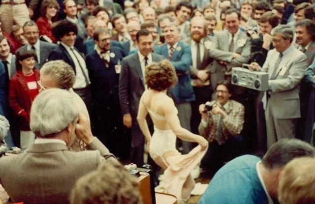 Striptīza dejotāja Toronto... Autors: Zibenzellis69 Vēsturisko fotogrāfiju izlase (33 foto)