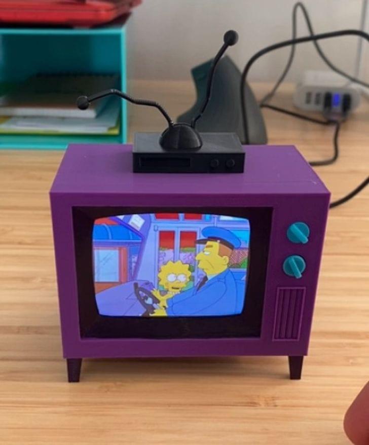 TV no Simpsoniem Darbojas Autors: Zibenzellis69 24 dīvainas, jautras un noderīgas lietas, ko cilvēki drukā 3D formātā