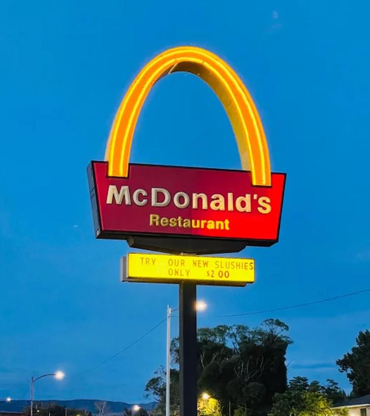 Vai tad McDonalds restorānu... Autors: Lestets 15 ilustrācijas tam, ko nozīmē mentāls sabrukums