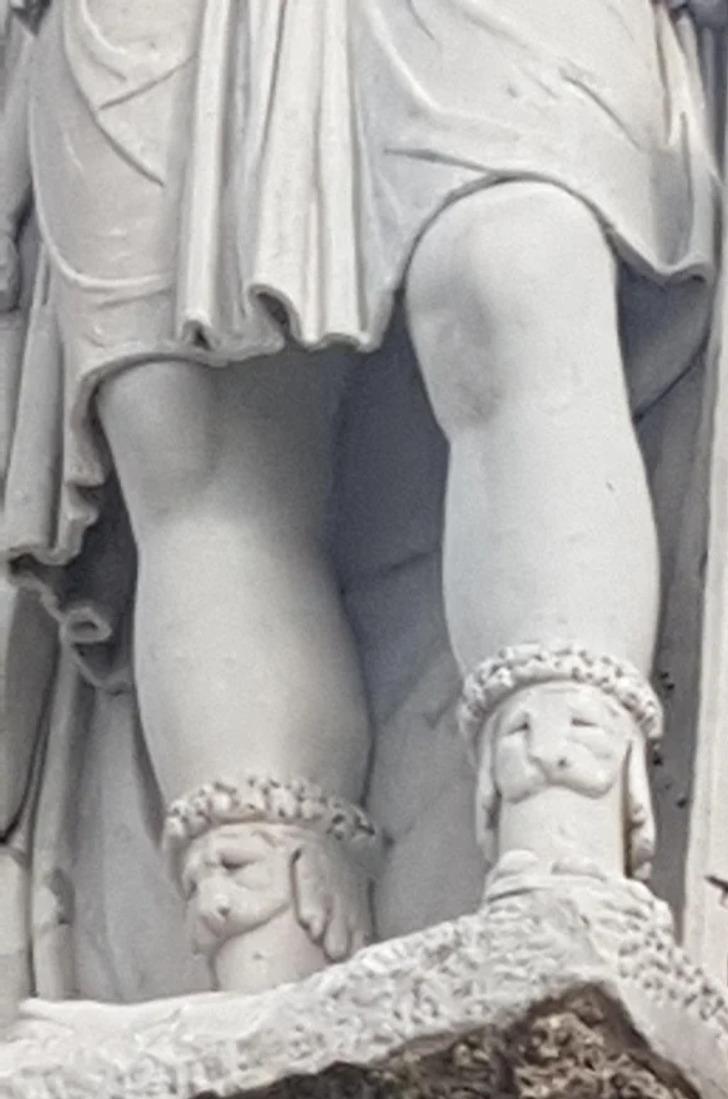 Kādai statujai Romā ir zeķes... Autors: Lestets 17 ģeniāli dizaina piemēri, ko gribi pats lietot un citiem var ieteikt