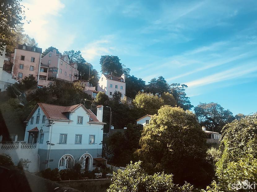 Mājas kalnos Autors: ezkins 10 dienas Portugālē. Sintra un tālākais Eiropas punkts