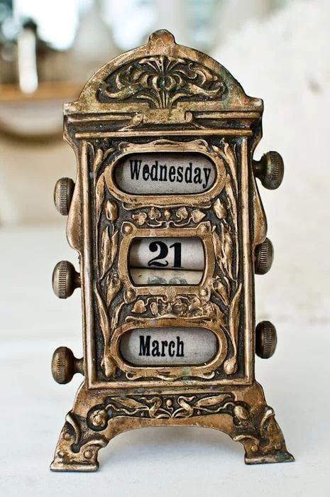 Mazs vintage kalendārs Autors: Zibenzellis69 17 interesanti un forši pagātnes priekšmeti, kas kļuvuši par īstu dāvanu