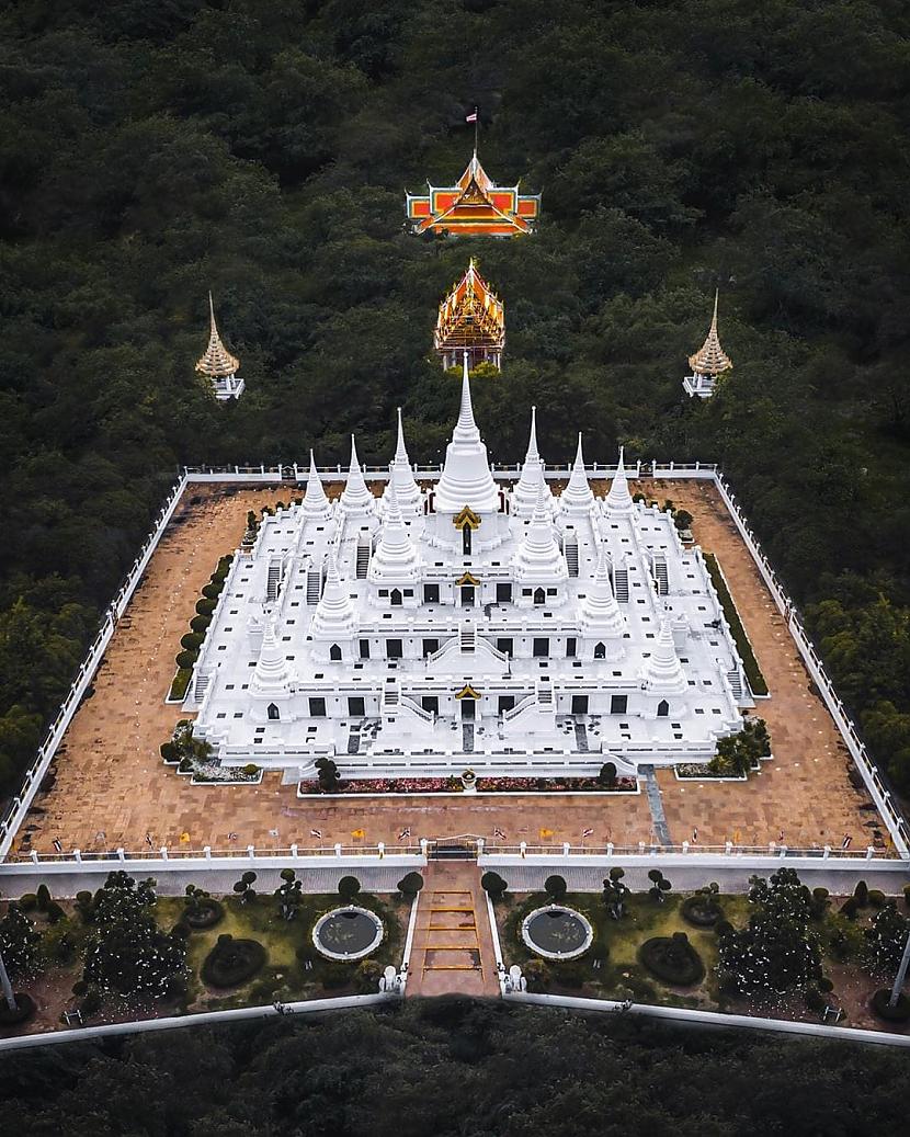 Wat Asokaram Samut Prakan... Autors: Zibenzellis69 Pārsteidzošā Austrumu tempļu arhitektūra, kas priecē ar savu oriģinalitāti