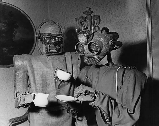 Scaronolca darbi MM7 Selektor... Autors: Zibenzellis69 Austriešu inženieris, kurš 1950. gados radīja mājkalpotāju - robotu