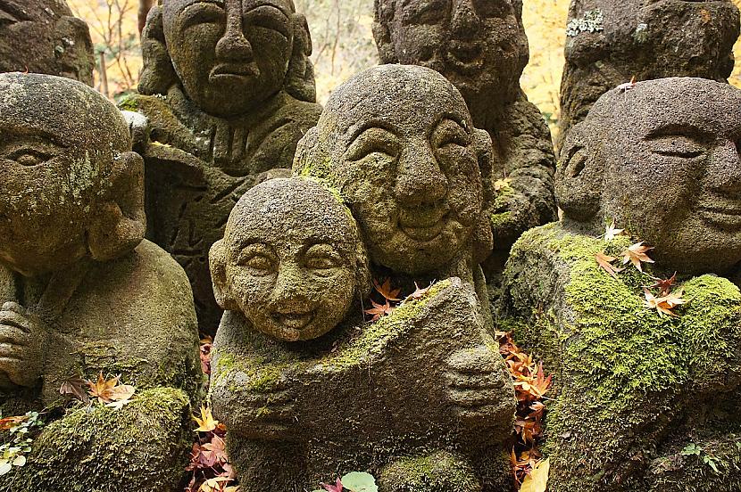 1200 akmens skulptūras ar... Autors: Zibenzellis69 15 aizraujošas pagātnes lietas, kas tiek saglabātas nākamajām paaudzēm