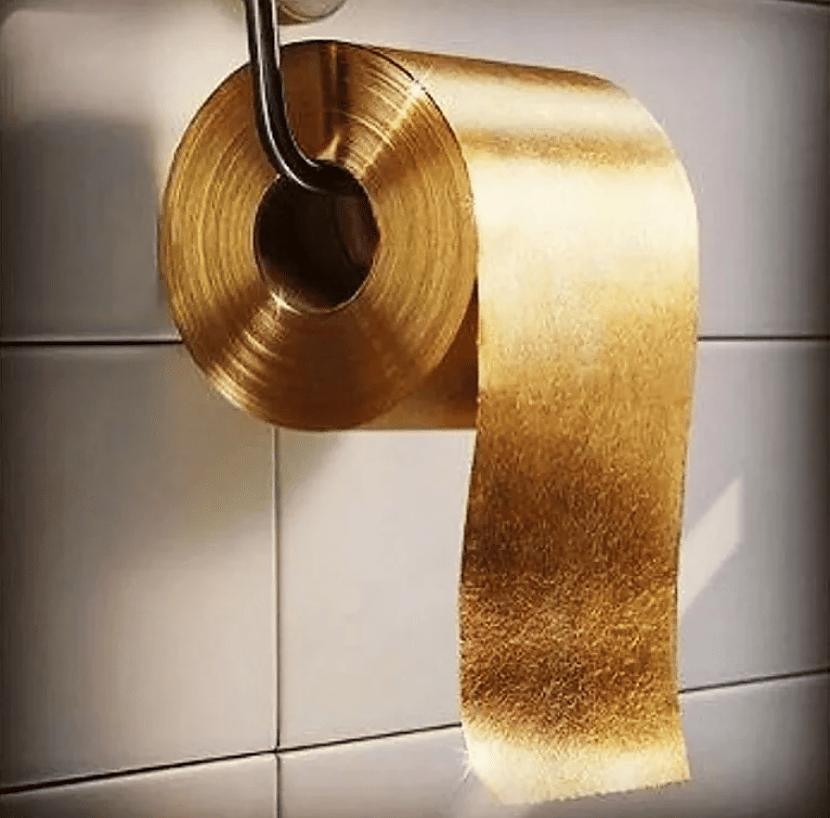 24 karātu zelta tualetes... Autors: Zibenzellis69 Skaisti dzīvot nevar aizliegt: visdārgākās lietas pasaulē, kas izgatavotas zelta