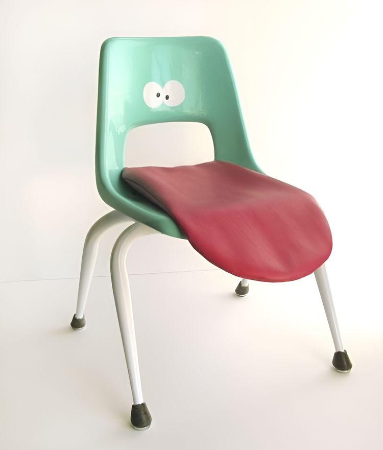 Antropomorfs krēsls ar mēles... Autors: Zibenzellis69 Neierasti interjera priekšmeti, kurus iegādātos tikai bēdīgi slaveni ekscentriķi