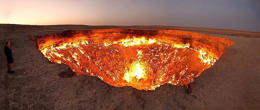 Darvaza Turkmenistāna Autors: Zibenzellis69 11 "zemes caurumi", kas izskatās kā fantastiski vārti uz citām pasaulēm