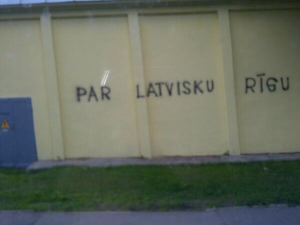  Autors: matilde Radošie Latvijas huligāni jeb pamācoši uzraksti uz sienām